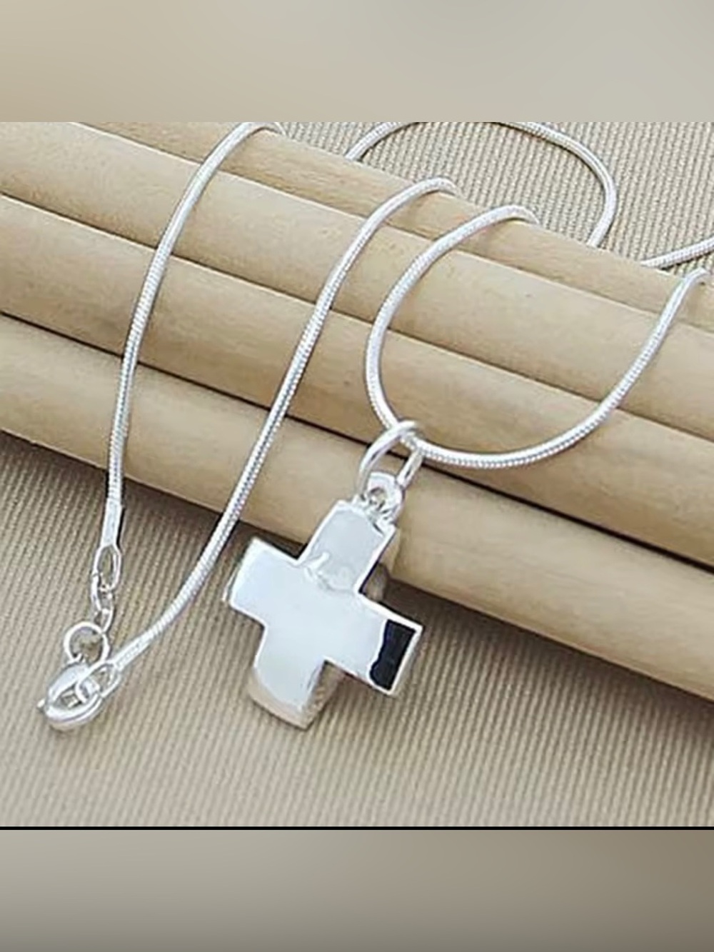 Italian Luxury Jewelry 925 Sterling Silver Cross Pendant Necklace Classic NWOT